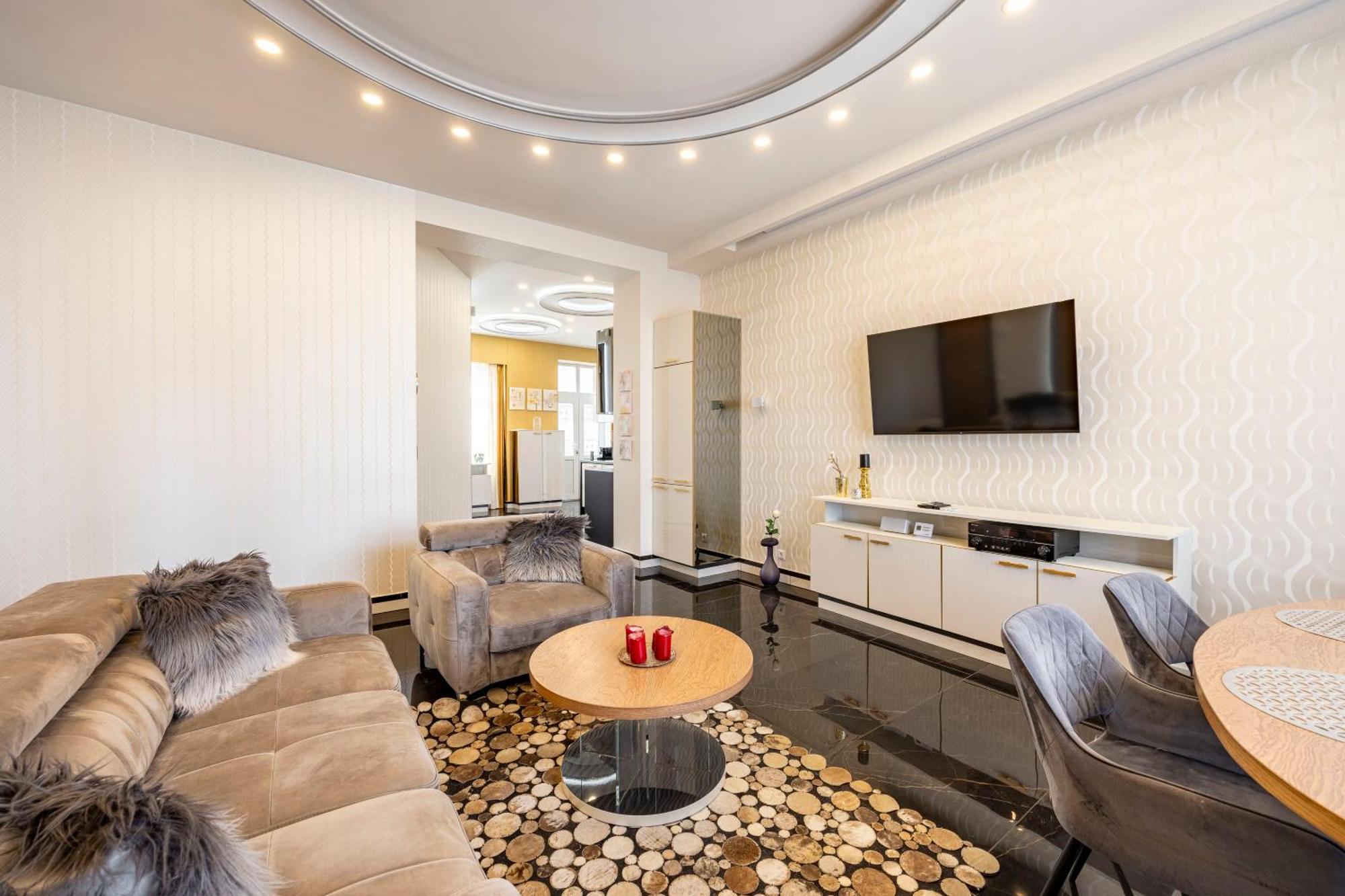 Luxury Royal Central Apartment By Prestige Homes Budapest Kültér fotó